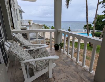 Clean Comfy & Quiet With Views